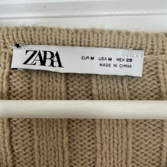 Zara Cropped Sweater - Picture 3 of 3